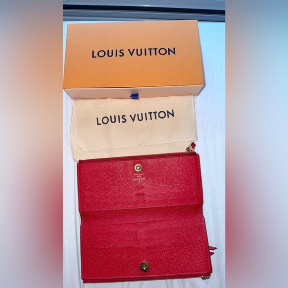 Authentic Louis Vuitton, double zipper red wallet with dust bag and box - Picture 3 of 3